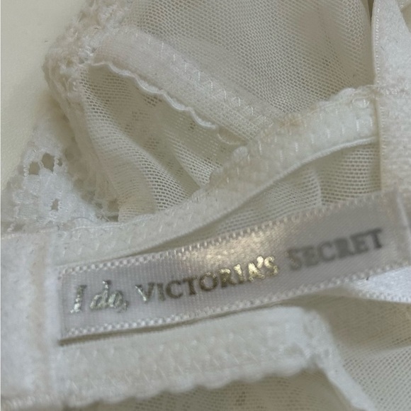 I do, Victoria Secret, Wedding Night Sexy Teddy/ 34B - Picture 7 of 10